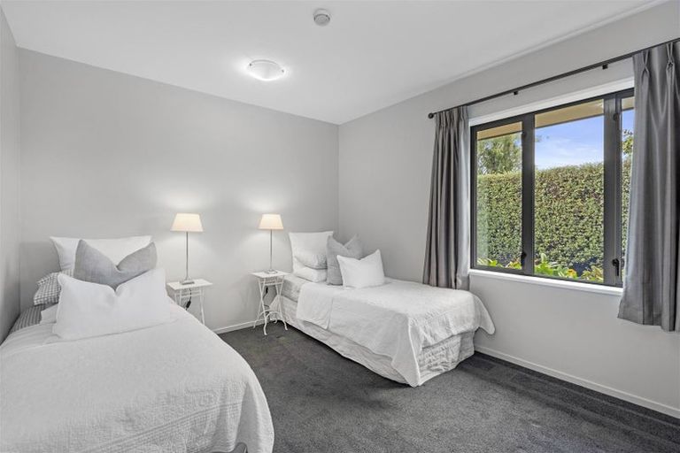 Photo of property in 4 Westall Lane, Avonhead, Christchurch, 8042