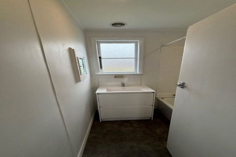 Photo of property in 7 Lawrence Street, Otane, 4202