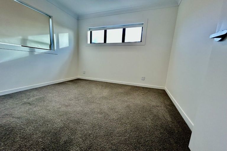 Photo of property in 38 Kervil Avenue, Te Atatu Peninsula, Auckland, 0610