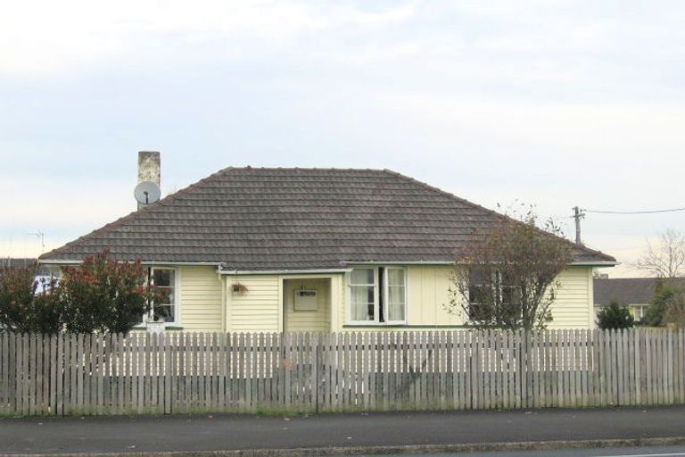 Photo of property in 77 Massey Street, Frankton, Hamilton, 3204