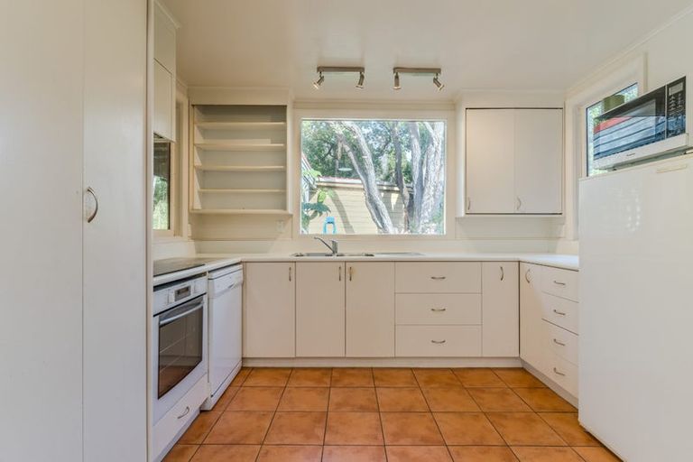 Photo of property in 3 Howard Street, Macandrew Bay, Dunedin, 9014