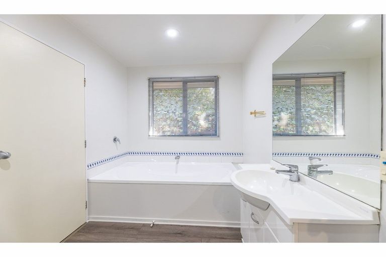 Photo of property in 15 Matlock Street, Woolston, Christchurch, 8062