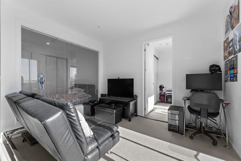 Photo of property in 1001/8 Waikumete Road, Glen Eden, Auckland, 0602