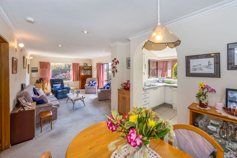 Photo of property in 110 Selwyn Street, Somerfield, Christchurch, 8024