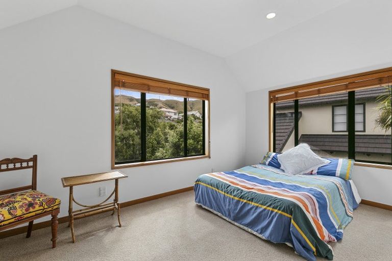 Photo of property in 12 Amesbury Drive, Churton Park, Wellington, 6037