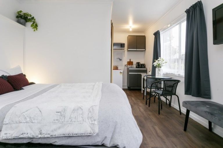 Photo of property in 44 Hinekura Avenue, Taupo, 3330