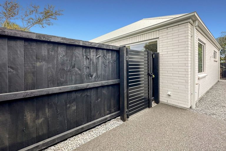 Photo of property in 4/27 Radnor Street, St Albans, Christchurch, 8014