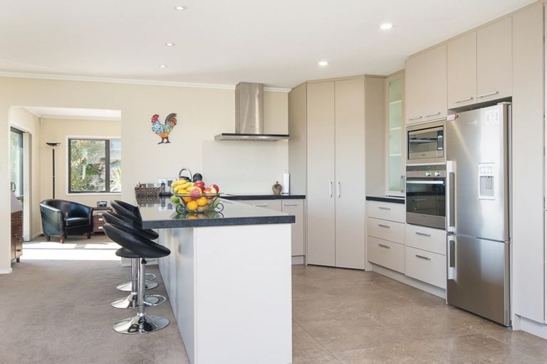 Photo of property in 1 Ludlow Place, Pukekohe, 2120