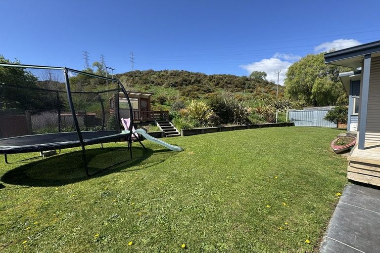 Photo of property in 29 Ngawhatu Road, Stoke, Nelson, 7011