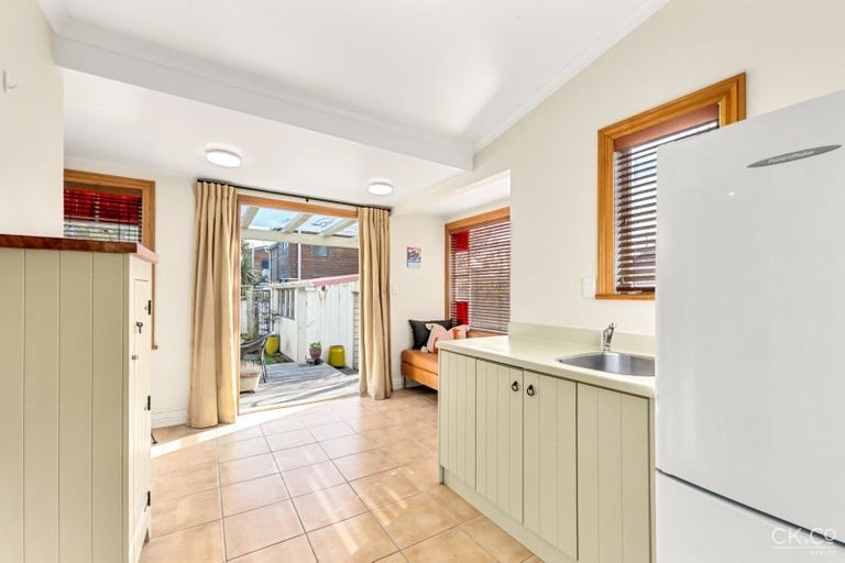 Photo of property in 17 William Street, Petone, Lower Hutt, 5012