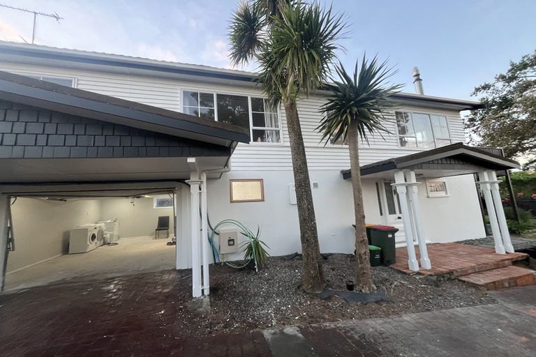 Photo of property in 91 Fairview Avenue, Fairview Heights, Auckland, 0632