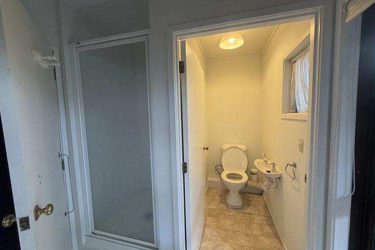 Photo of property in 1/26 East Coast Road, Milford, Auckland, 0620