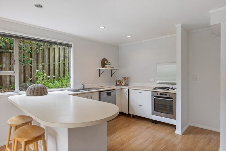 Photo of property in 24 Odin Place, Beach Haven, Auckland, 0626