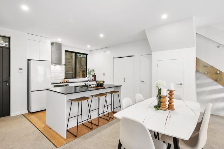 Photo of property in 15/80u Seatoun Heights Road, Seatoun, Wellington, 6022