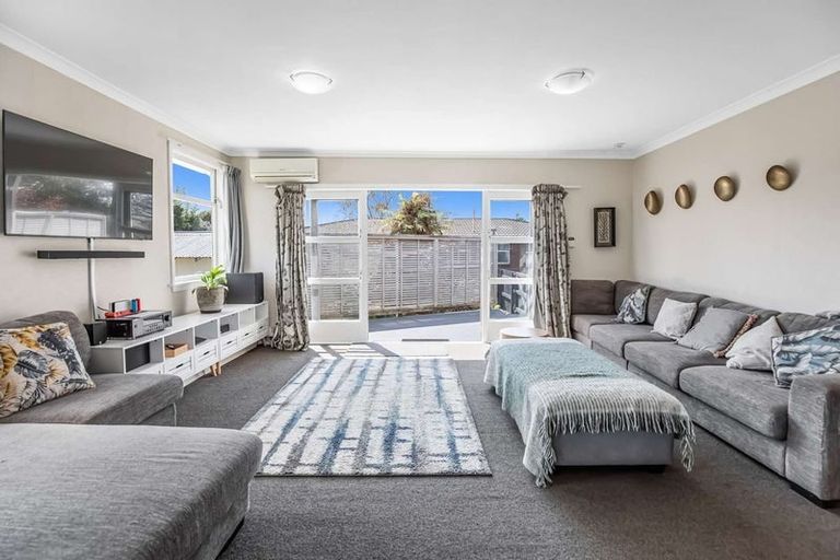 Photo of property in 11 George Street, Levin, 5510