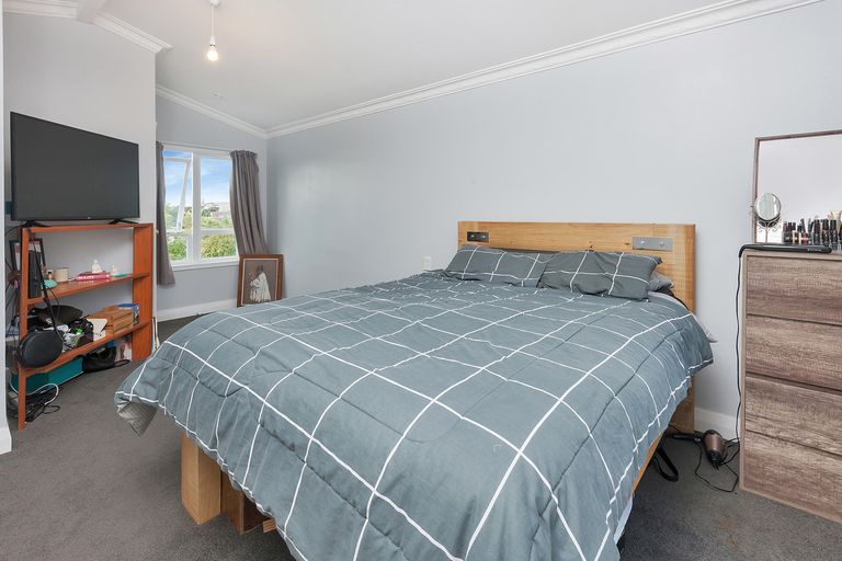 Photo of property in 23 Brandon Road, Glen Eden, Auckland, 0602