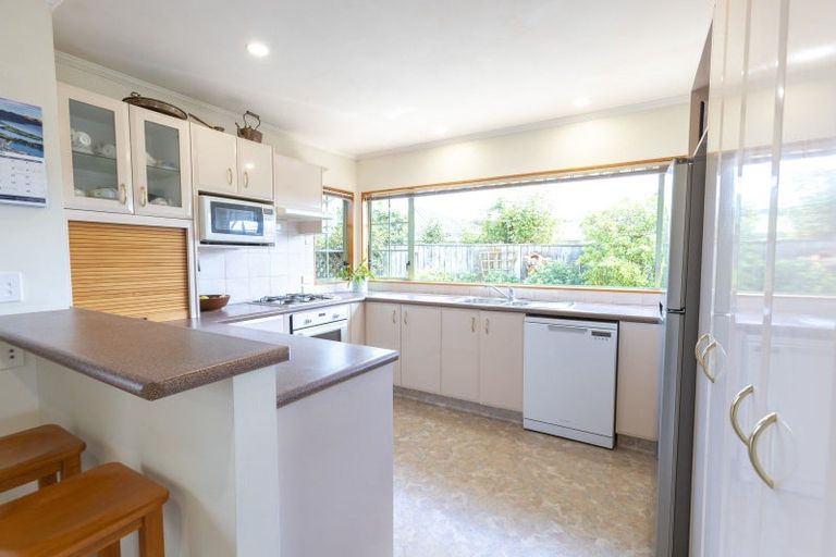Photo of property in 3 Montague Way, Taradale, Napier, 4112