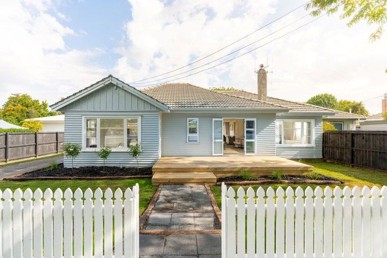 Photo of property in 17 Brown Street, Hamilton East, Hamilton, 3216