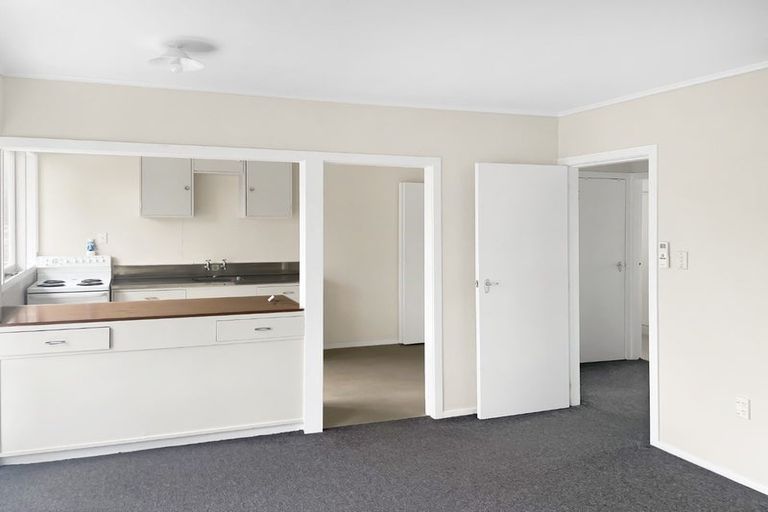 Photo of property in 2/12 Trevethick Grove, Woburn, Lower Hutt, 5010