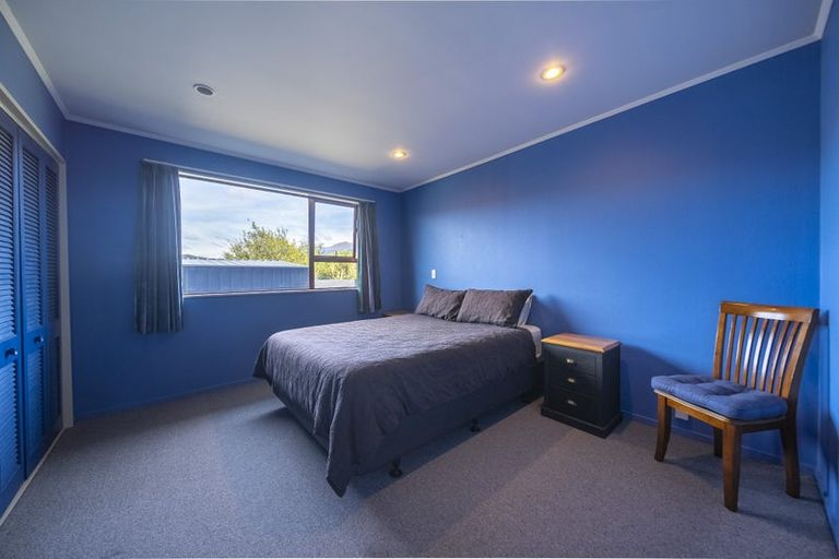 Photo of property in 25 Mackinnon Loop, Te Anau, 9600
