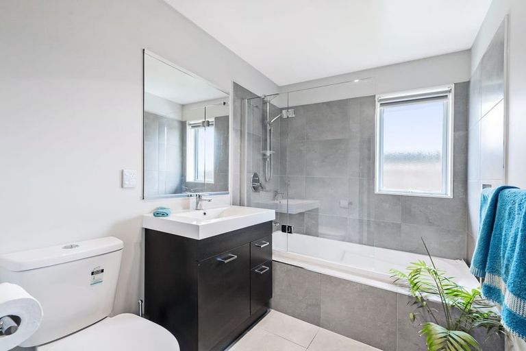 Photo of property in 35 Burford Way, Rolleston, 7615