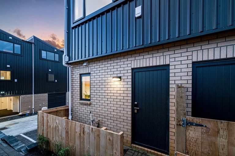 Photo of property in 4/50 Newington Road, Henderson, Auckland, 0612