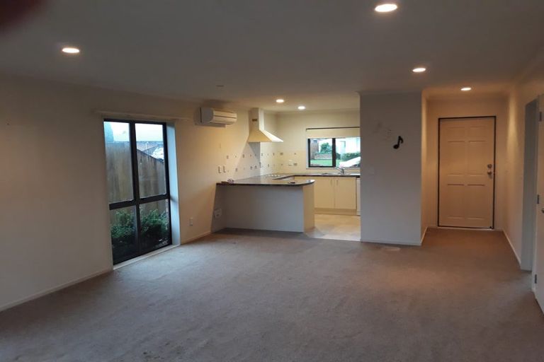 Photo of property in 15 Shrule Place, Huntington, Hamilton, 3210