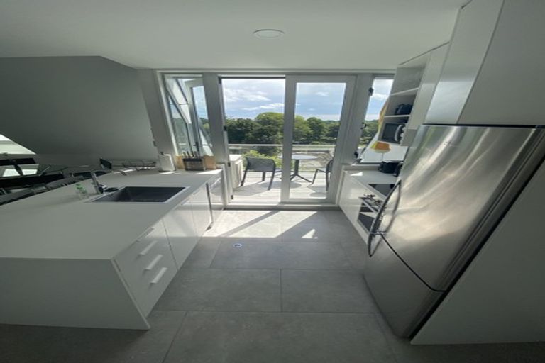 Photo of property in 15/15 Peterborough Street, Christchurch Central, Christchurch, 8013