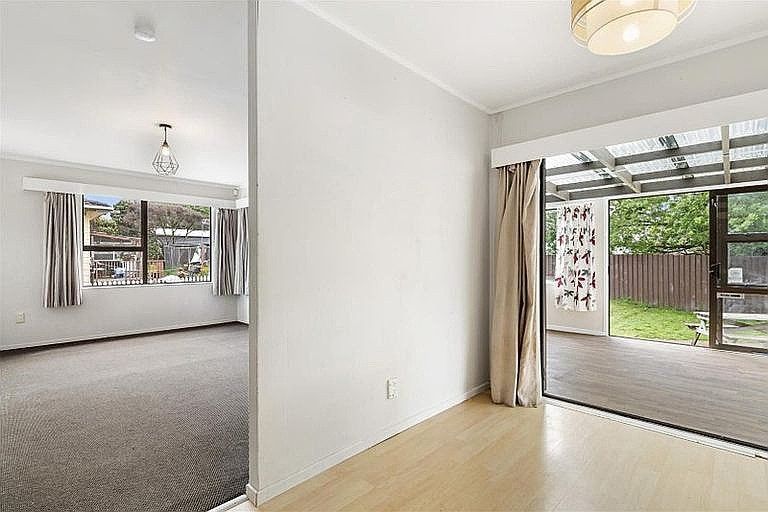 Photo of property in 18 Balloch Street, Randwick Park, Auckland, 2105