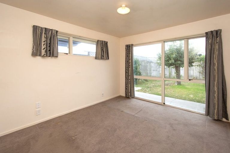Photo of property in 32 Surfers Place, North New Brighton, Christchurch, 8083