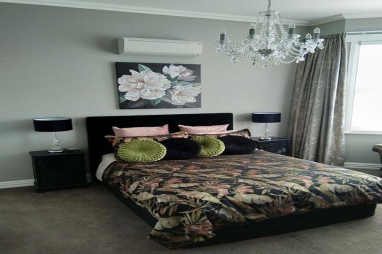 Photo of property in 32 Esther Street, Martinborough, 5711