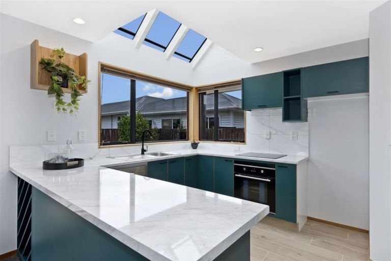 Photo of property in 16 Cardiff Avenue, Somerfield, Christchurch, 8024