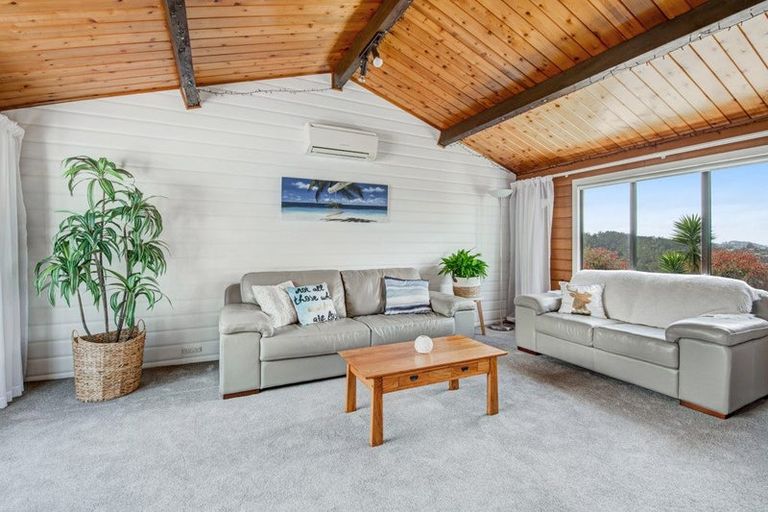 Photo of property in 1 Ngahere Views, Orewa, 0931