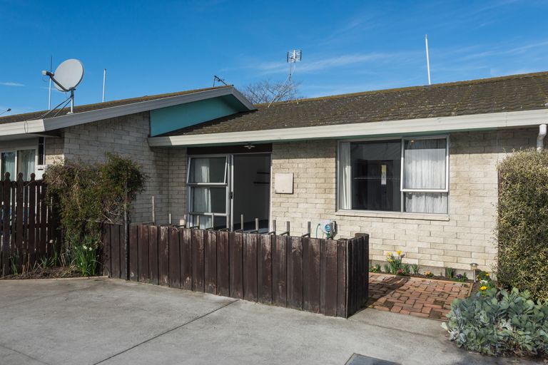 Photo of property in 3/19 Whitmore Street, Edgeware, Christchurch, 8013