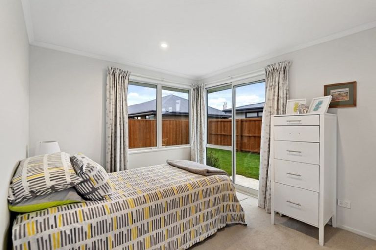 Photo of property in 33 Chandler Way, Rolleston, 7615