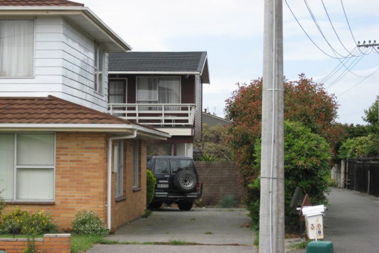 Photo of property in 2/30a Nortons Road, Avonhead, Christchurch, 8042