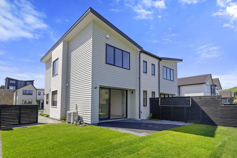 Photo of property in 34 Turtleback Avenue, Whitby, 5024