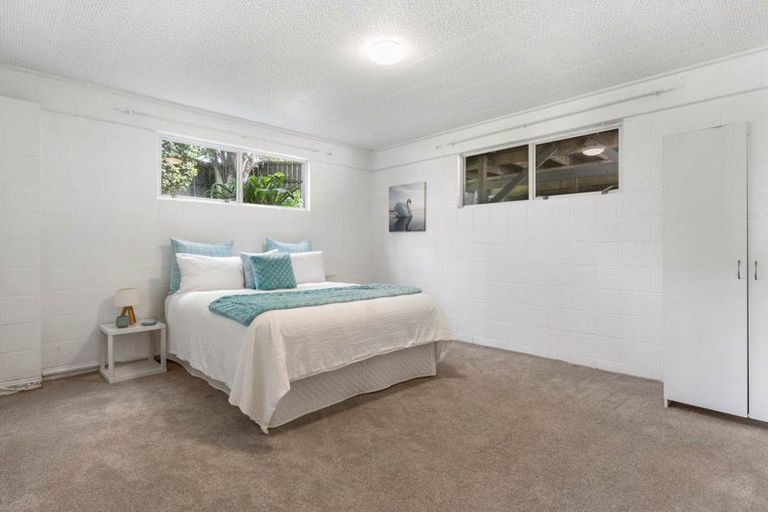 Photo of property in 1/64 Parker Avenue, Titirangi, Auckland, 0604