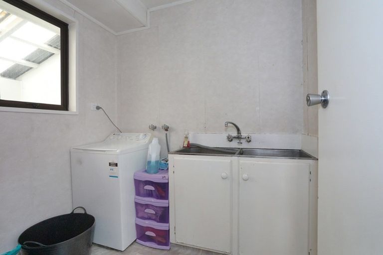 Photo of property in 179a Bridge Street, Bulls, 4818