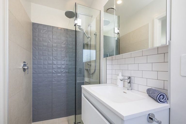 Photo of property in 174 Langdons Road, Northcote, Christchurch, 8052