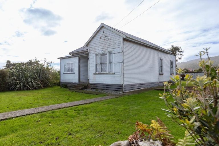 Photo of property in 53 Bright Street, Cobden, Greymouth, 7802