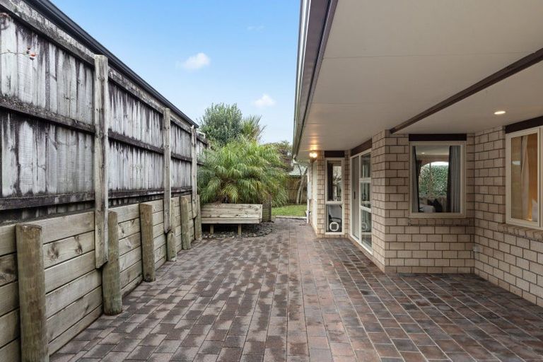 Photo of property in 100 Reynolds Road, Pukekohe, 2120