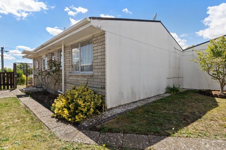 Photo of property in 73 Tuhikaramea Road, Dinsdale, Hamilton, 3204