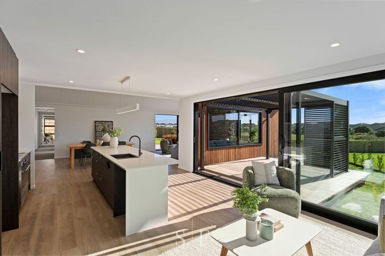 Photo of property in 40 Anderson Park Drive, Waikanae, 5036