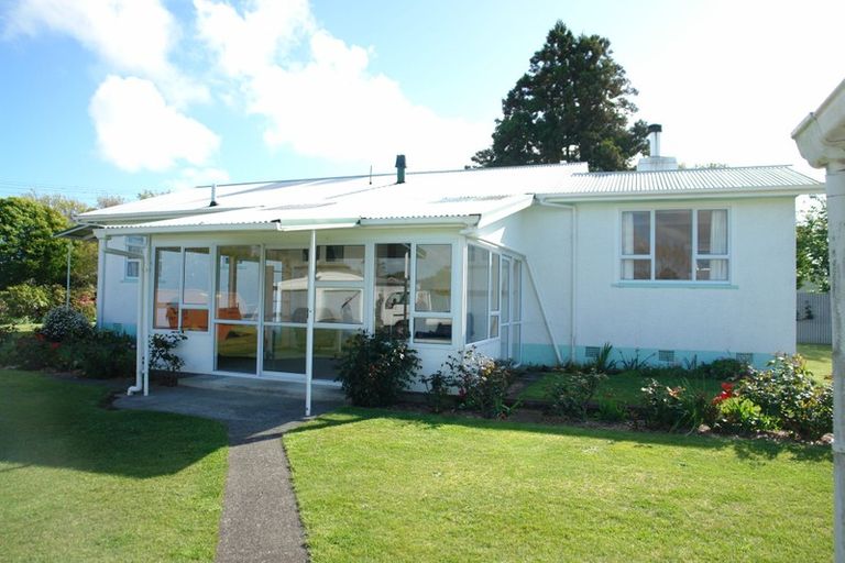 Photo of property in 28 Hussey Street, Waverley, 4510