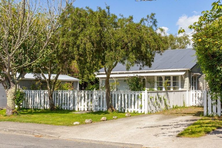Photo of property in 48 Jellicoe Street, Greytown, 5712