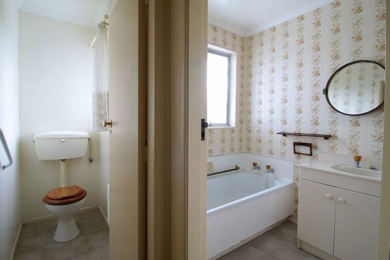 Photo of property in 1 Gordon Street, Avalon, Lower Hutt, 5011