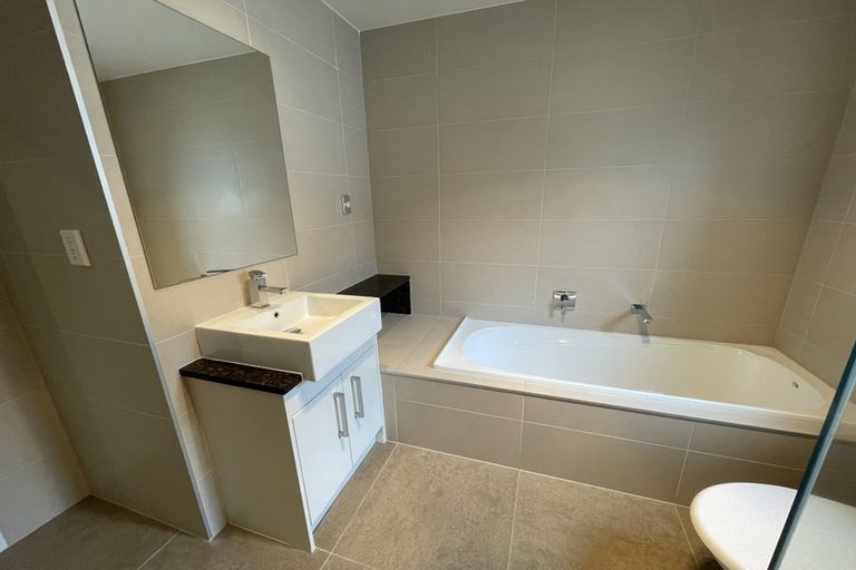 Photo of property in 30 Dromoland Drive, Flat Bush, Auckland, 2019