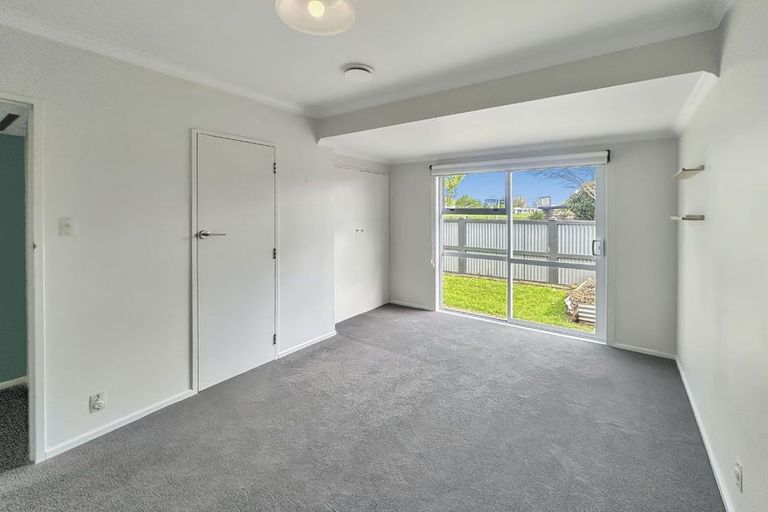 Photo of property in 2 Park Road, West End, Palmerston North, 4412