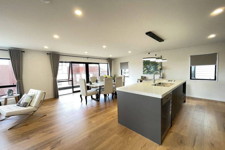 Photo of property in 65c Sunrise Avenue, Murrays Bay, Auckland, 0630
